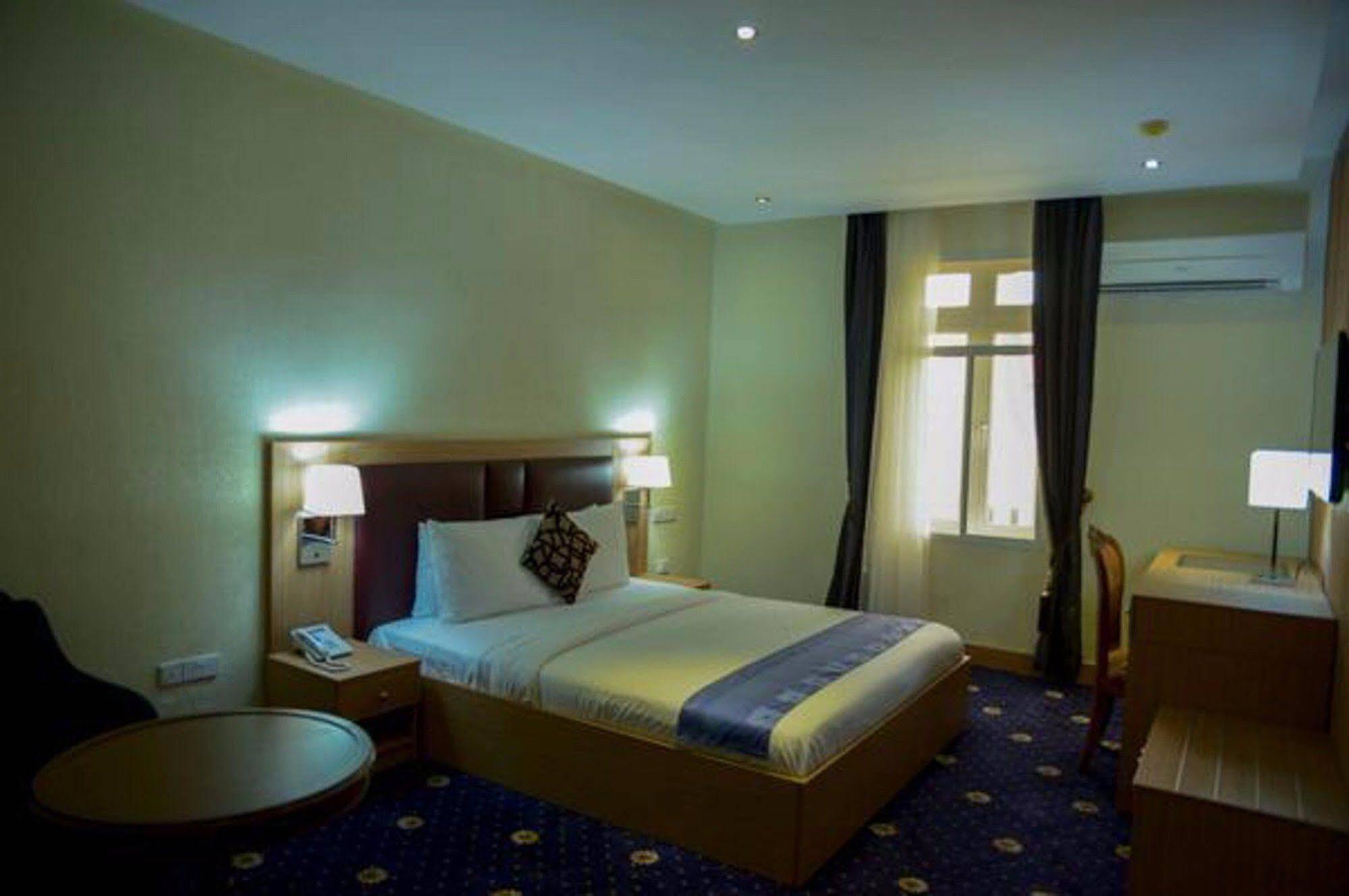 Cubana Suites Mobushipe Εξωτερικό φωτογραφία