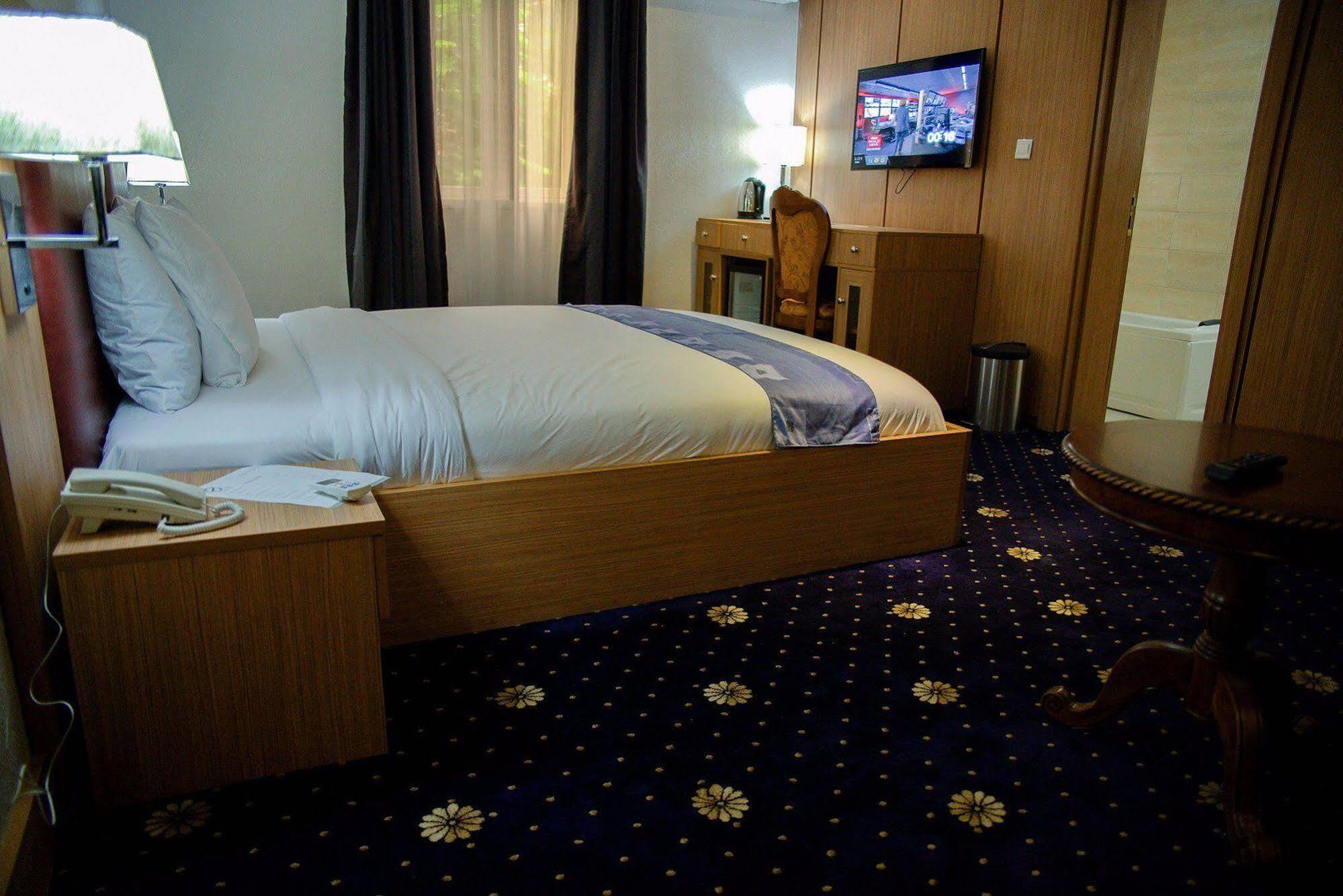 Cubana Suites Mobushipe Εξωτερικό φωτογραφία