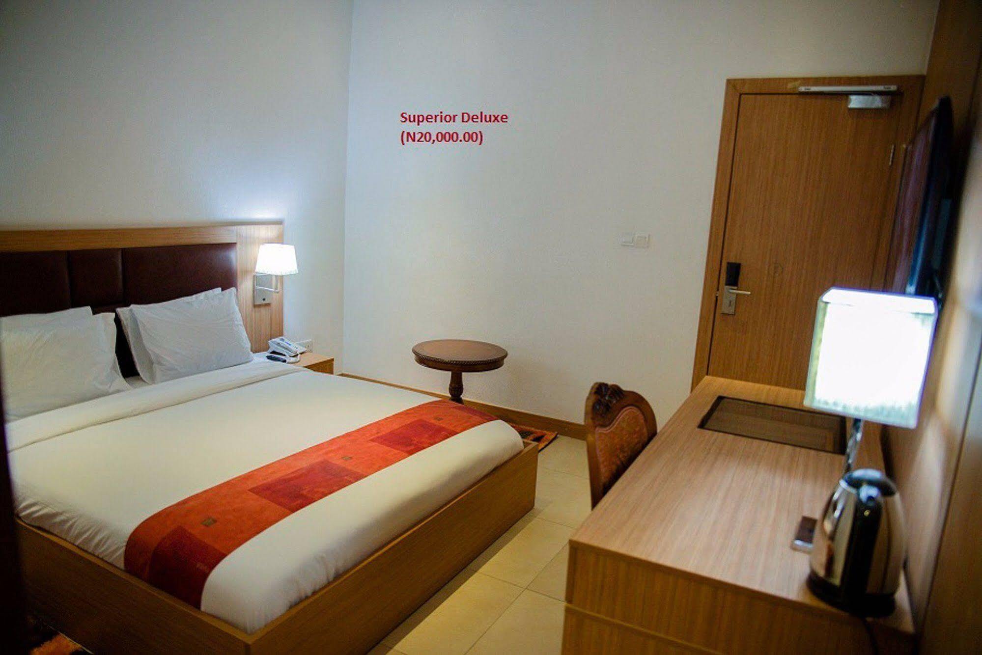 Cubana Suites Mobushipe Εξωτερικό φωτογραφία