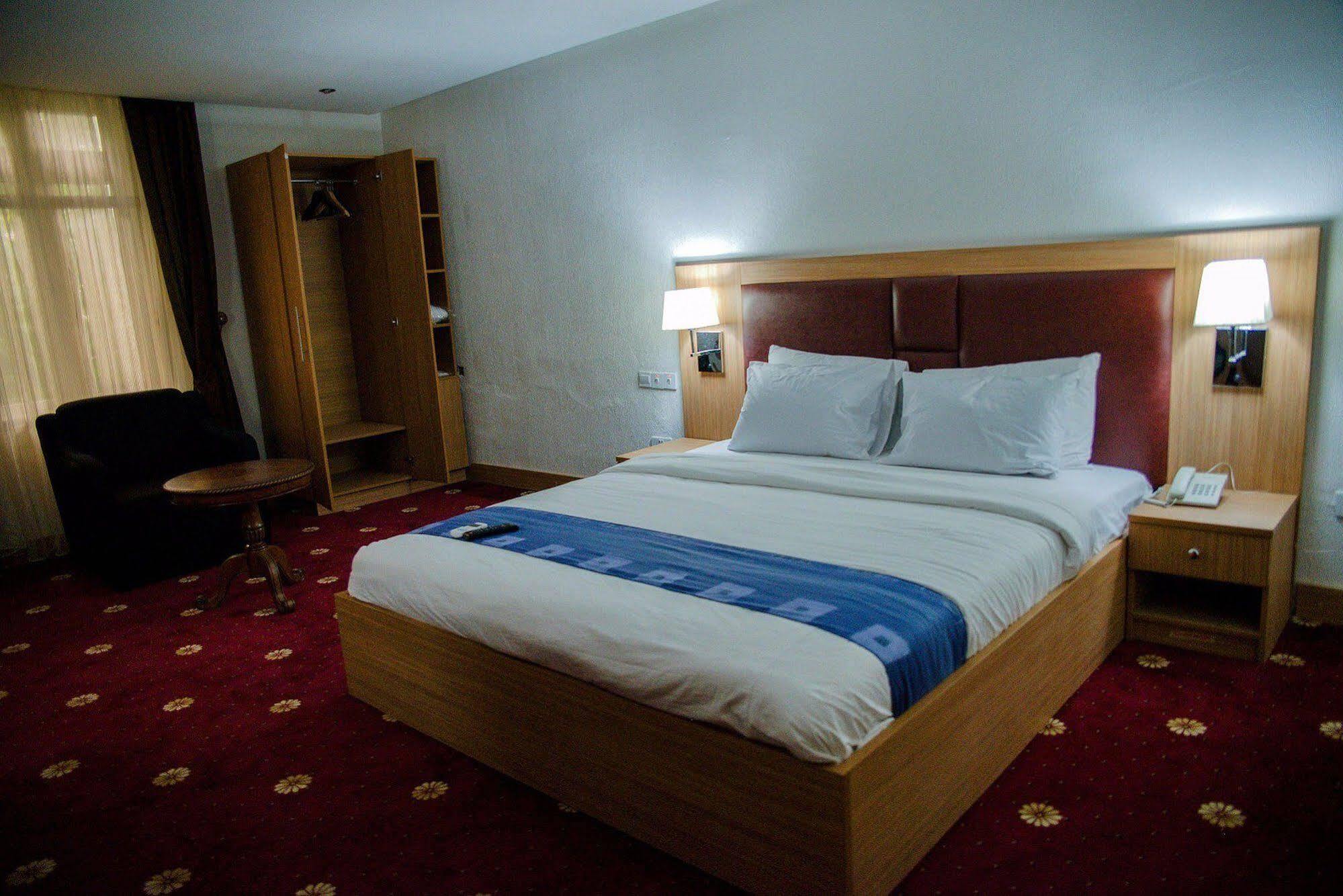 Cubana Suites Mobushipe Εξωτερικό φωτογραφία