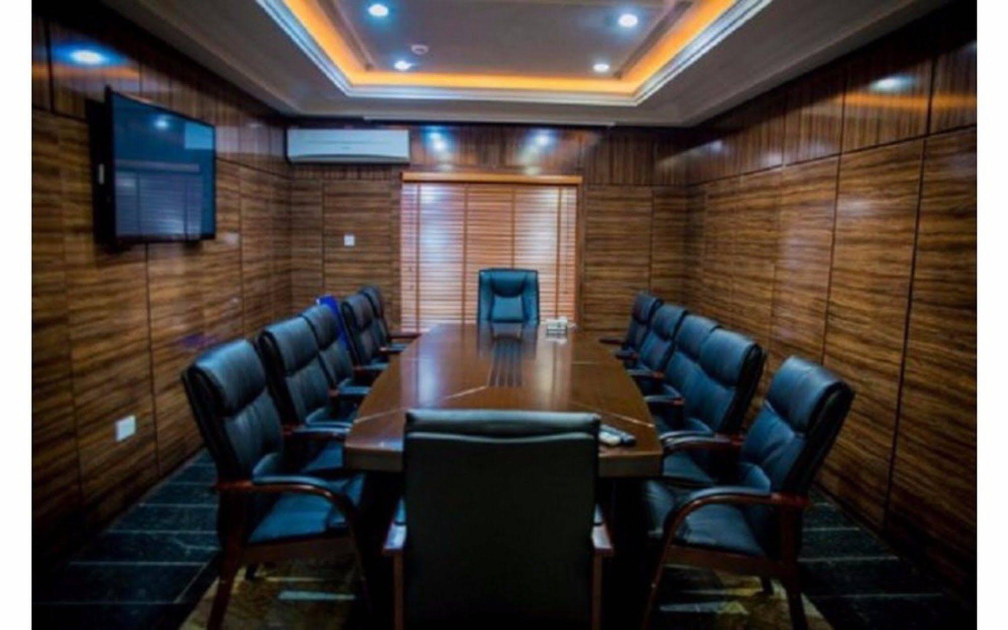 Cubana Suites Mobushipe Εξωτερικό φωτογραφία